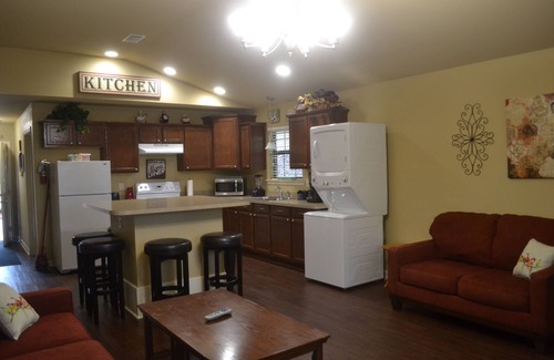 Royal Cabina | Echo Canyon Resort & Marina