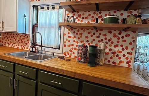 Elkhorn Casa | Eclectic 3 Bedroom Lake Wandawega Cabin