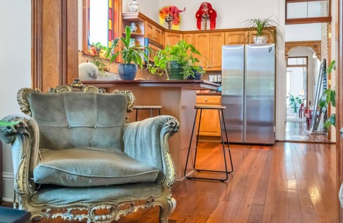 Treme Casa | Eclectic Duplex | Lovely Yard, Live Like a Local