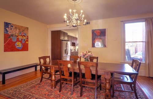 Reed-Cooke Casa | ECONÓMICO MODERNO GRANDE DUPONT CIRCULO BROWNSTONE