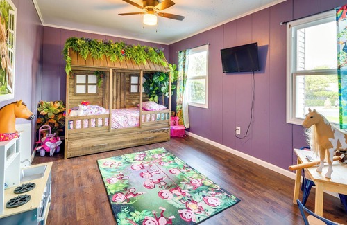 Fort King District Casa | Eclectic Ocala Vacation Rental w/ Private Pool!