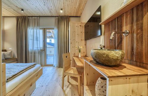 Marlengo Hotel | Eco Bnb & Apartments Bründlerhof