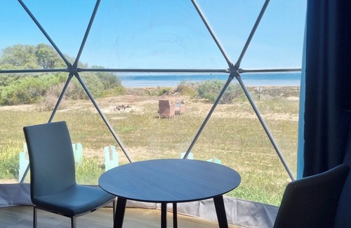 Minlacowie Apartamento | Eco-Friendly Glamping Dome on 30 Acres of Absolute Beachfront