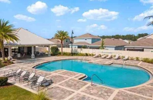 Westside Casa | Eco-friendly Townhouse at Oafleaf