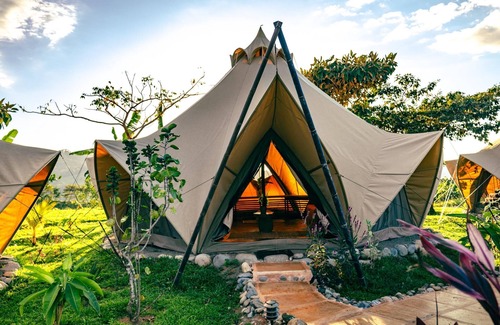 Dominical Alquiler De RV | Eco Luxe Glamping Nest #5 - 2 Queen Beds at Holos