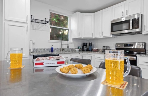Phoenix Hill Apartamento | Eco & Work-Friendly Stay Near NuLu & Downtown | #1