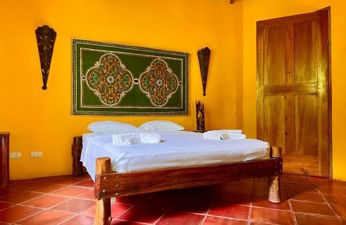 Portalón Cama Y Desayuno | Eco Zaru, Experience Authentic Costa Rican Jungle & Ocean Bliss