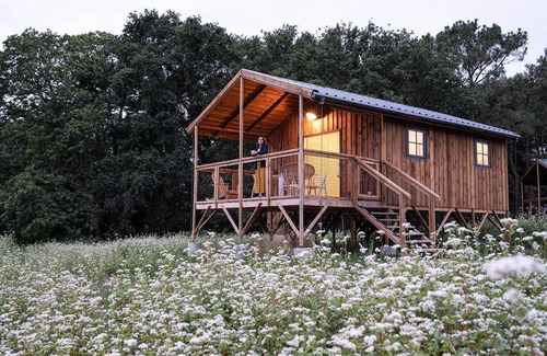 Ploemel Chalet De Esquí | Ecolodge Seniz