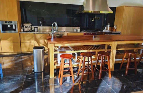 King Casa | 🍃EcoLux Estate w/ La Canche Range & Hot Tub: 7 miles to UM