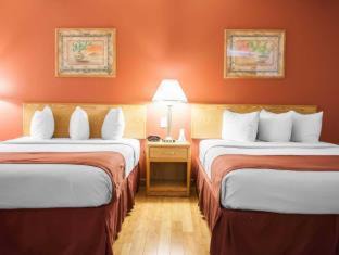 West Old Town Cabina | Econo Lodge Albuquerque Old Town