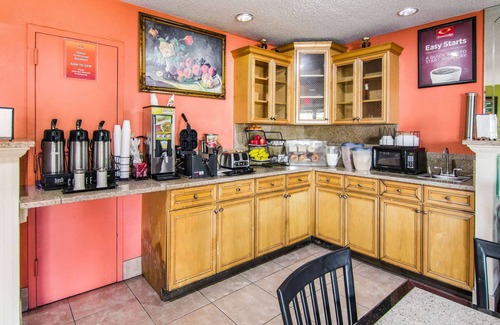 Forest Park Hotel | Econo Lodge Atlanta Airport East