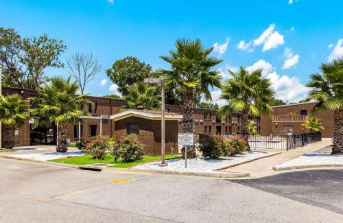 Garden City Cabina | Econo Lodge Garden City - Savannah