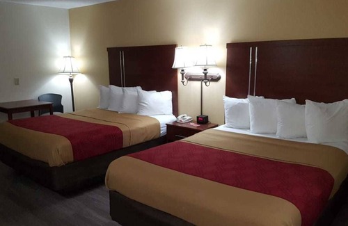 Fairview Heights Hotel | Econo Lodge Inn & Suites Fairview Heights - St. Louis