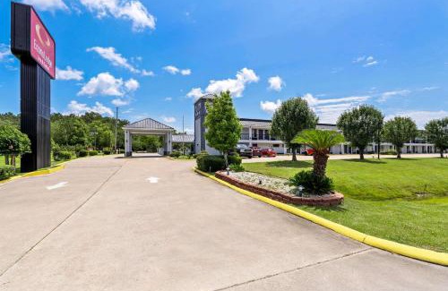 St. Martin Hotel | Econo Lodge Inn & Suites Ocean Springs - Biloxi