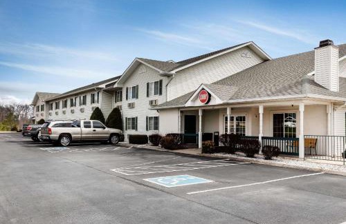 Dickson Hotel | Econo Lodge Inn & Suites Dickson