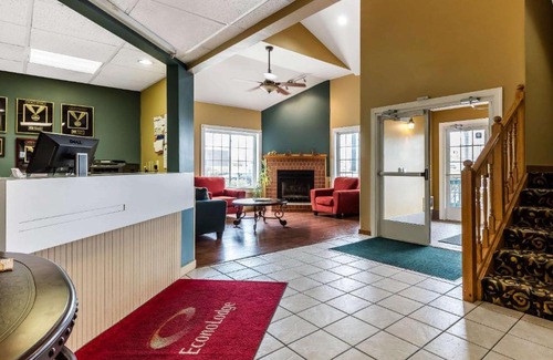 Dickson Hotel | Econo Lodge Inn & Suites Dickson