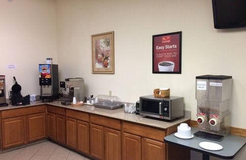 Norwalk Hotel | Econo Lodge Norwalk