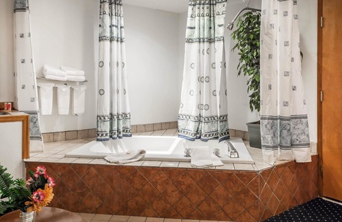 Tukwila Hotel | Econo Lodge SeaTac Airport North