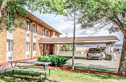 Minot Hotel | Economy Hotel Minot