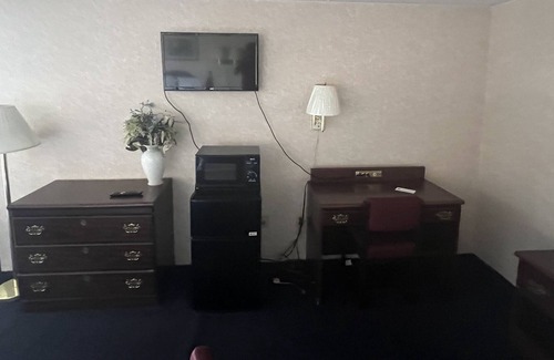 Parkersburg Hotel | Economy Inn