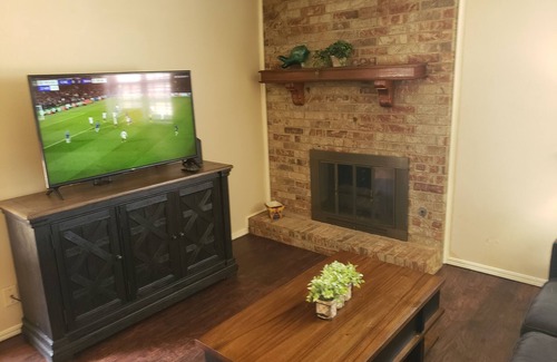 Central Oklahoma City Condominio | Economy near Baptist Hospital, 2 Bedroom Condo #202