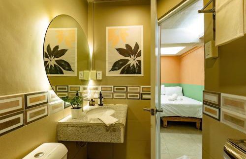 Santolan Casa | Economy Room with Private Bath near LRT Santolan Pasig