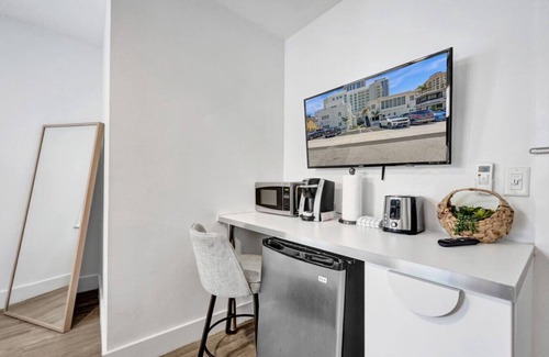 Barrier Island Apartamento | Eden Escape: Walk to FLT Beach - 1201