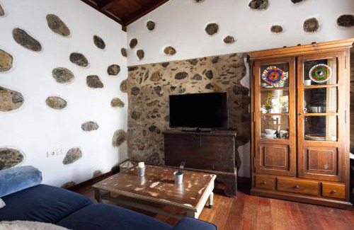 La Guancha Casa | EDEN RENTALS Sagitta Beta Retreat