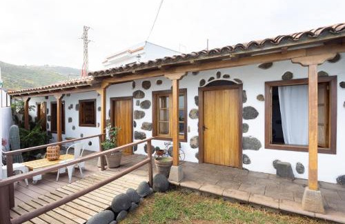 La Guancha Casa | EDEN RENTALS Sagitta Beta Retreat