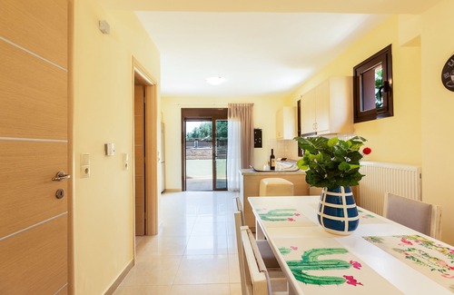Loutra Casa | Eden Residences