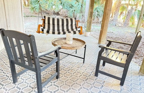 Edisto Island Casa | ★ recién lanzado! 3BR / 2BA Edisto Retreat - Walk to Beach ★