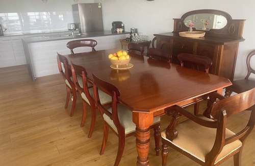 Melville Casa | Edithburgh Sea Views-2 storey holiday home with pool table! Off peak special!