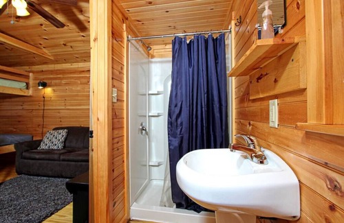Centre Hall Cabina | Efficiency Cabin 44