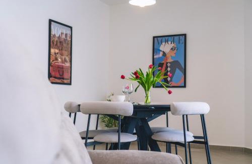Xaghra Apartamento | Egħżien Suite A2 Access to Tranquil Shared Pool