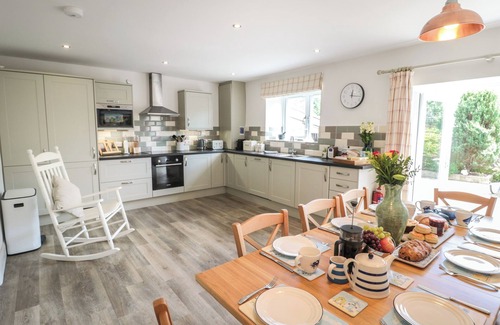 Warkworth Cabaña | EIDER COTTAGE, pet friendly, character holiday cottage in Warkworth