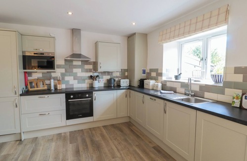 Warkworth Cabaña | EIDER COTTAGE, pet friendly, character holiday cottage in Warkworth