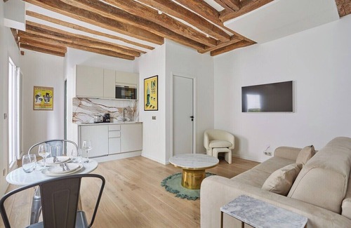 7th Arrondissement Apartamento | Eiffel Tower Apartment/Invalide