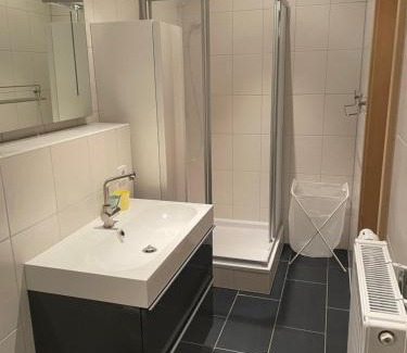 Aue Apartamento | Einraum Ferienwohnung im Zentrum