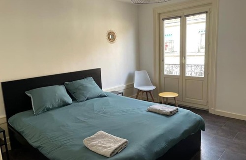 Besancon Old Town Apartamento | Elégant 2 chambres square saint amour