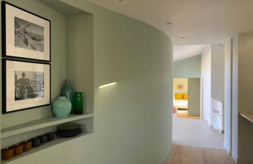 Sainte-Marie-de-Re Villa | Elégante maison d'architecte, Spa à débordement