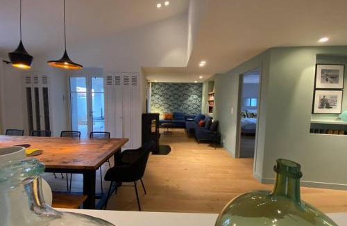 Sainte-Marie-de-Re Villa | Elégante maison d'architecte, Spa à débordement