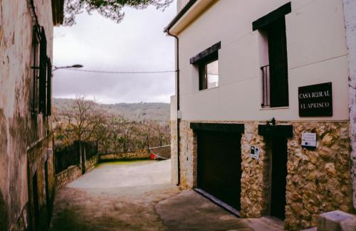 Hueva Casa | El Aprisco, con piscina climatizada en Hueva-Guadalajara