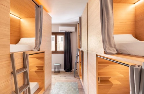 Cort Hostal | El Josemari Youth Hostel - Albergue Juvenil