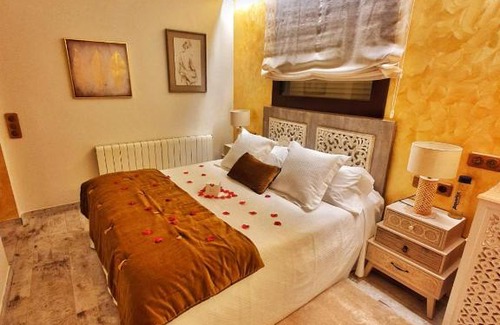 Pontons Casa | El Molí de Pontons suites con jacuzzi spa