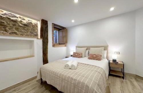 Castro Urdiales Apartamento | El patio, apartamento en casco histórico con vistas a la iglesia