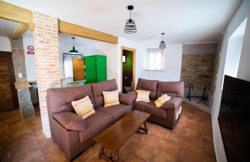 Sotillo de la Adrada Casa | EL PATIO DE LAS TINAJAS