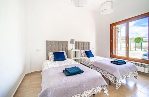 Caserio Los Tarquinos Villa | El Valle Golf Resort- Private Pool- Bbq- Parking