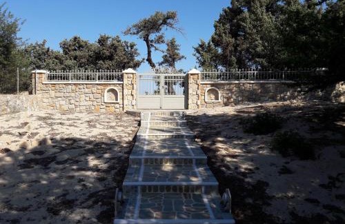 Elafonisos Casa | Elafonisos: Two storey house on the sea front