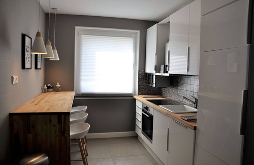 Wedel Apartamento | ELBQUARTIER N ° 3 | Exclusivo y moderno apartamento con balcón cerca del centro.