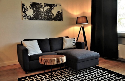 Wedel Apartamento | ELBQUARTIER N ° 3 | Exclusivo y moderno apartamento con balcón cerca del centro.